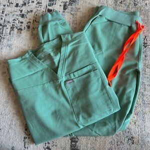 Figs Women's Scrub Set in Mint with Orange Drawstring